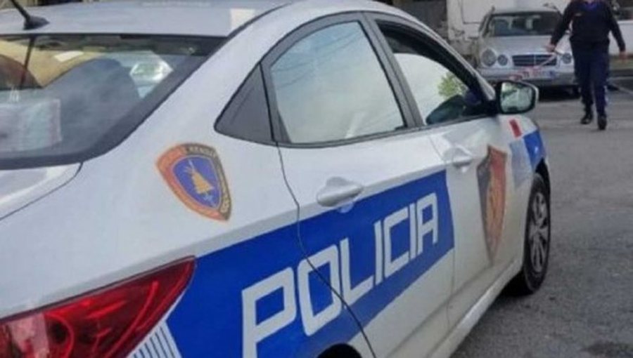 Dy të vdekur në një aksident në Rrugën e Arbrit, vetura ra në humnerë