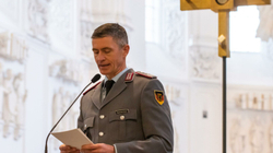 Gjenerali gjerman i NATO-s: Më shumë ushtarë do të nevojiten në Kosovë