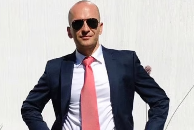 “Daily Mail”: Ambasadori i ri i Shqipërisë hyri ilegalisht në Britani, gënjeu se iku nga lufta në Kosovë