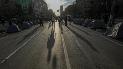 Tausende Demonstranten in Belgrad fordern die Absage der Wahlen