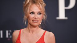 Pamela Anderson e ndoqi premierën e dokumentarit të saj