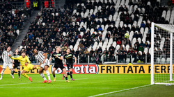 Juventusi kalon Lazion në çerekfinale të Kupës 
