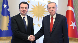 Pas tërmetit që goditi Turqinë e Sirinë, Kurti ngushëllon Erdoganin