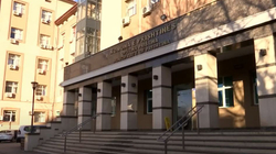 Stafi politik i Prishtinës merr nga dy paga në sektorin publik