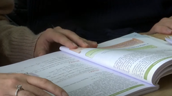 Fëmijët e verbër pa kushte për mësim, shteti hesht e prindërit paguajnë