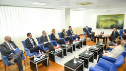 Kurti me përfaqësuesit e QUINT-it në OSBE e Abbottin: Plani evropian, platformë solide për të ecur përpara