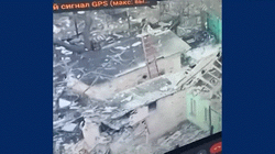 Ukraina publikon video ku shihen ushtarët rusë duke goditur komandantin e tyre të plagosur