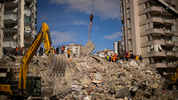 Shqiptari rrëfen për tmerrin e përjetuar në tërmetin në Turqi
