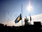 Dite zie , flamuri Kosoves gjysmeshtize