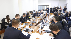 Mungojnë drejtuesit e ZKA-së e AKP-së, shtyhet shqyrtimi i raportit të auditimit për qiratë