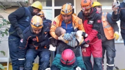 Shpëtohet një 2-vjeçar pas 78 orësh nën rrënoja
