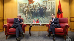 Begaj në takim me Peach vlerëson vullnetin e Kosovës për të pranuar planin evropian
