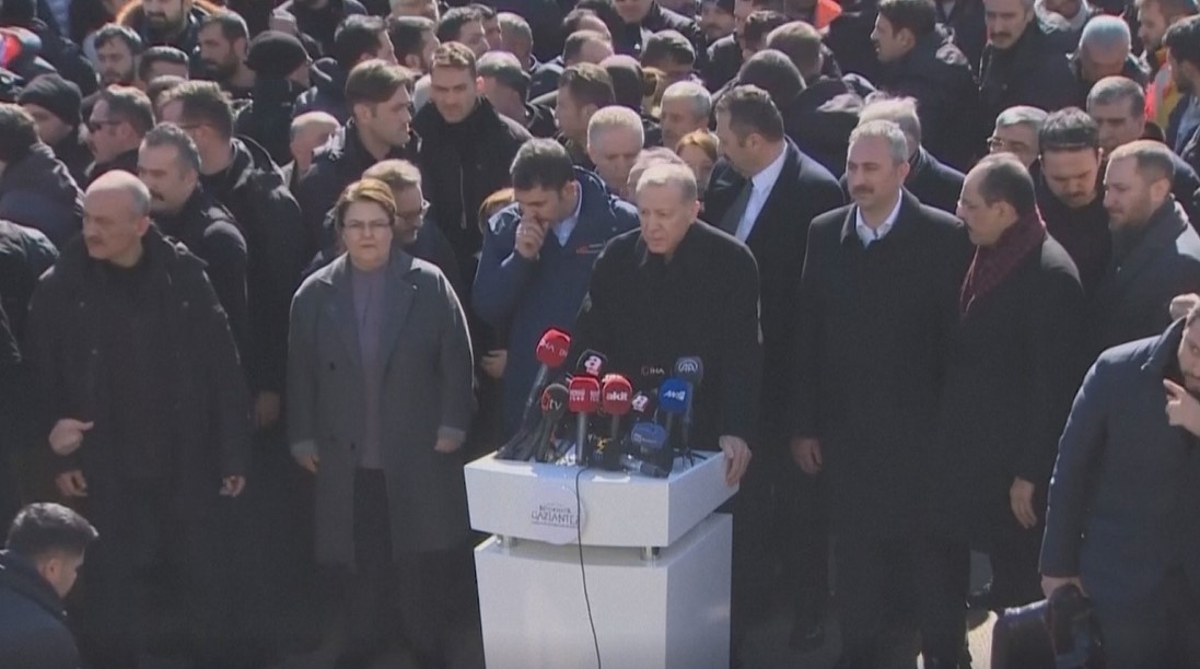 Erdogani premton nga 530 dollarë ndihmë të menjëhershme financiare për të prekurit nga tërmeti