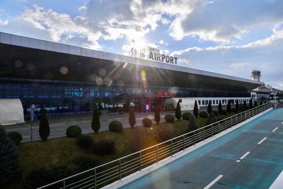 Moldavia mbyll hapësirën ajrore mes shqetësimeve për puç