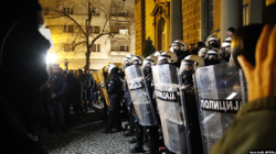 Djathtistët serbë, me simbole të “Wagner-it”, protestojnë kundër dialogut me Kosovën
