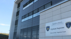 Lirohen nga paraburgimi zyrtarët e dyshuar për keqpërdorim në ndërtimin e stadiumit të Magurës