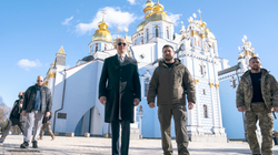 Bideni, me shëtitjen në Kiev, e sfidon Putinin