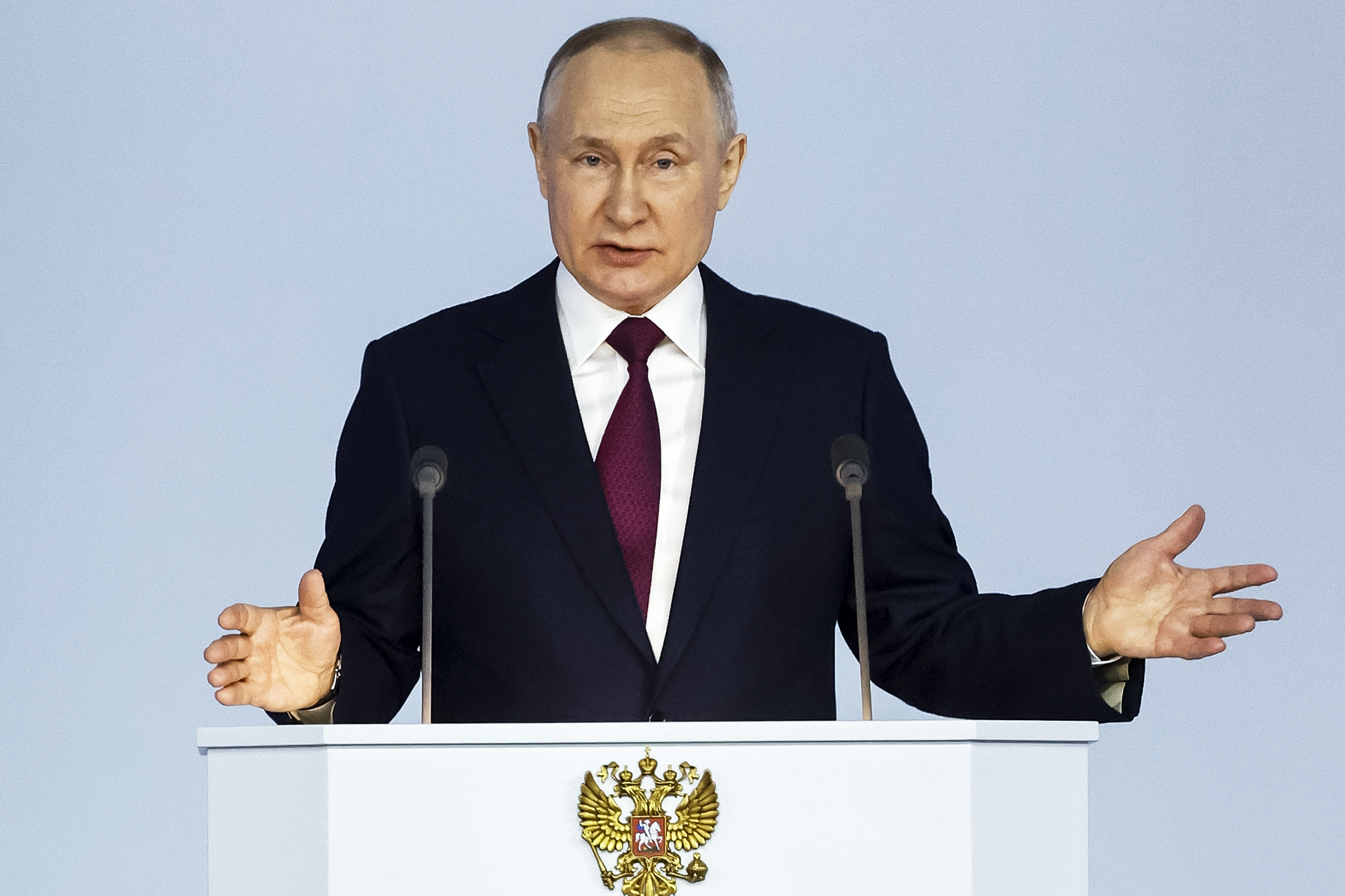 Rusia pezullon pjesëmarrjen në traktatin me SHBA-në për armët bërthamore