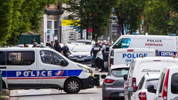 Në sy të klasës, nxënësi vret mësuesen në Francë