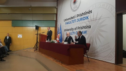 Hovenier lavdëron Kosovën për rreshtimin krah Ukrainës: Rusia po kërcënon stabilitetin global