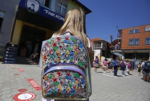 Shkolla