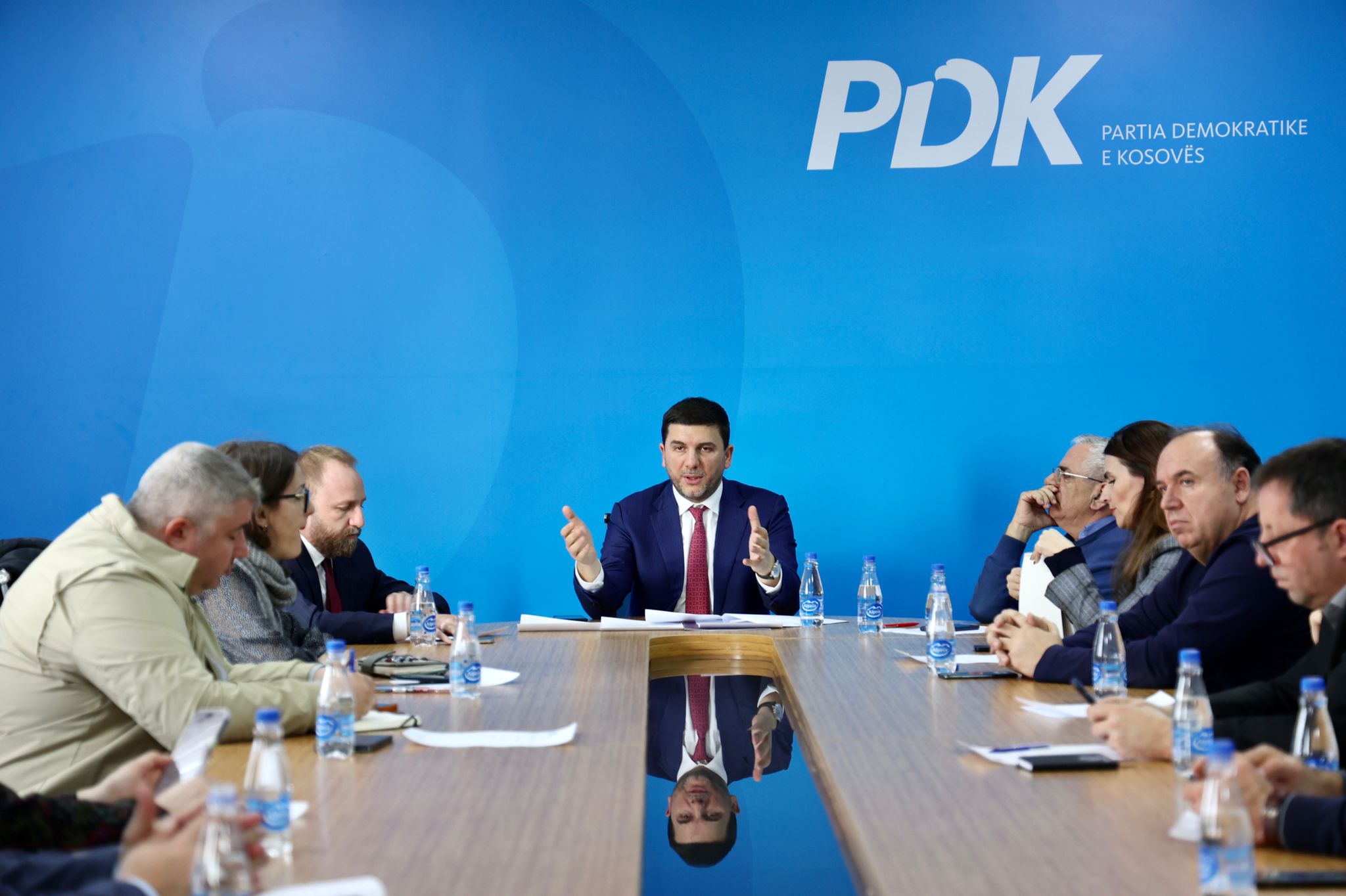 PDK-ja e cilëson si mundësi të humbur për Kosovën pranimin e Planit evropian nga Kurti