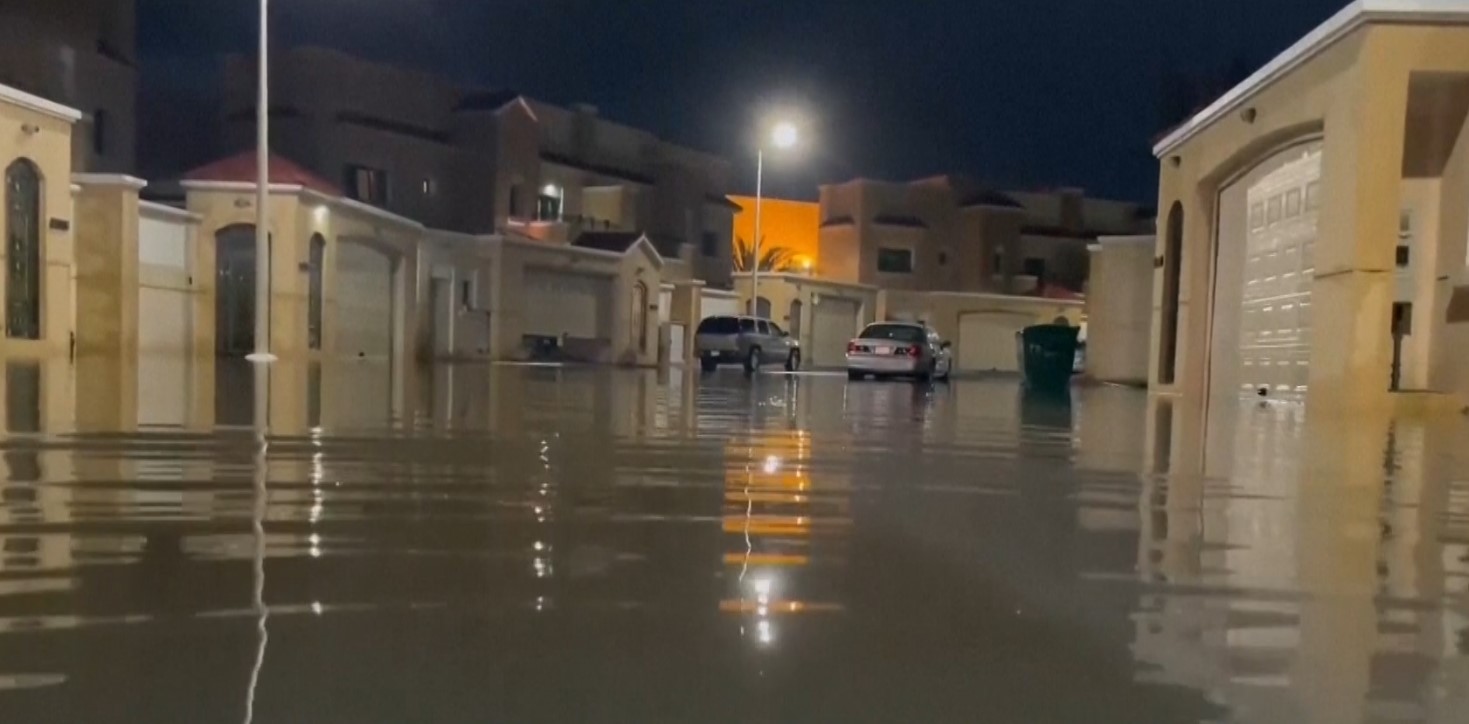 Shirat e rrëmbyeshëm shkaktojnë përmbytje në qytetin Jeddah në Arabinë Saudite