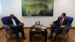 Kurti: I nevojshëm bashkëpunimi mes institucioneve të sigurisë së Kosovës dhe Britanisë