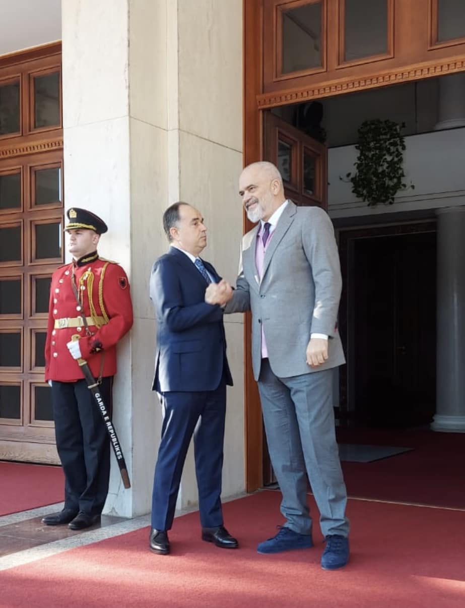 Rama flet me Begajn për mbledhjen e Këshillit të Sigurisë e ndryshimet e ambasadorëve