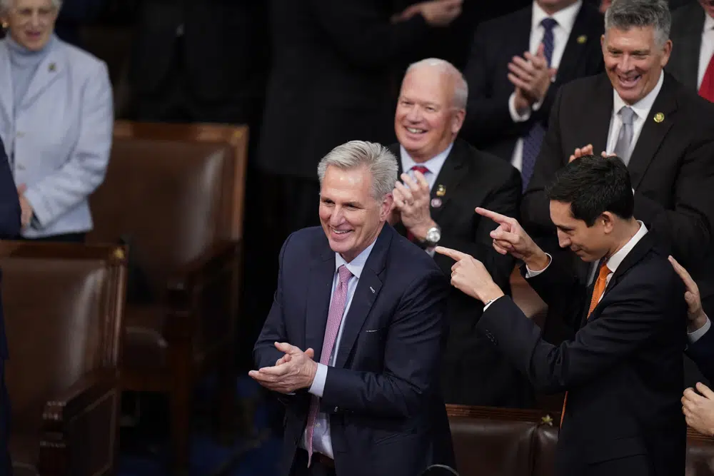 Kevin McCarthy zgjidhet në rundin e 15-të kryetar i Dhomës së Përfaqësuesve