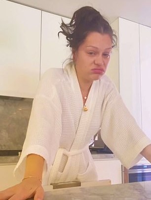 Jessie J shpërthen në lot derisa tregon sfidat që po i kalon gjatë shtatzënisë