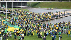 Mbështetësit e Bolsonaros pushtojnë Pallatin Presidencial në Brazil