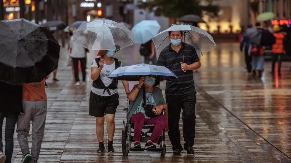 Më shumë se 88 milionë njerëz të infektuar me COVID në qytetin e tretë më të populluar në Kinë