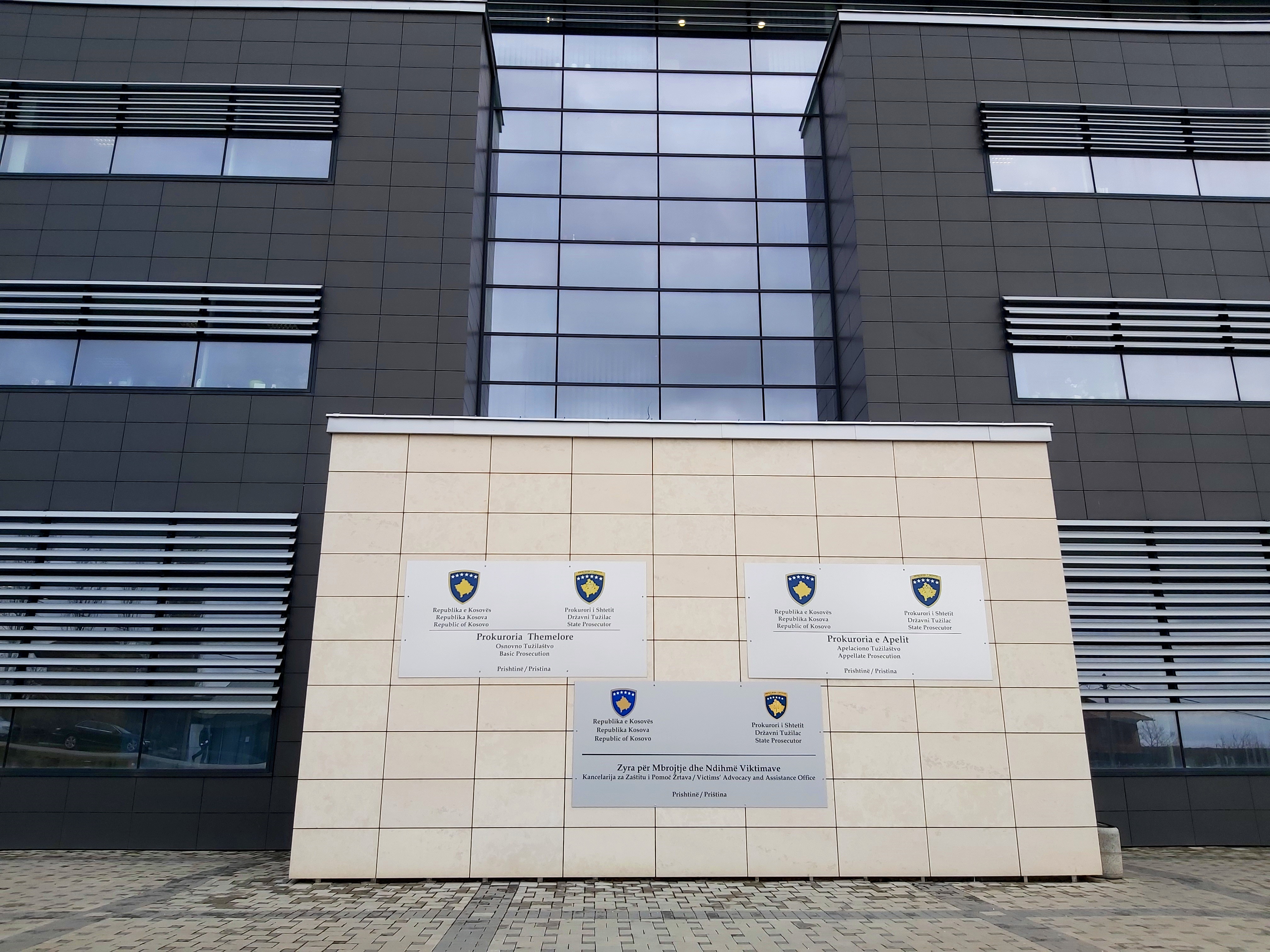 Aktakuzë kundër tre personave për mashtrim e legalizim të përmbajtjes së rreme