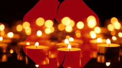 Sot ndizen qirinj për viktimat e gjenocidit në Kosovë