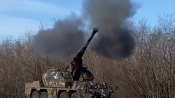 Filmohet sulmi ukrainas me “howitzer” mbi caqet ruse