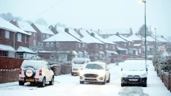 Reshje dhe temperatura deri në -10 gradë në Britani, mbyllen shumë shkolla