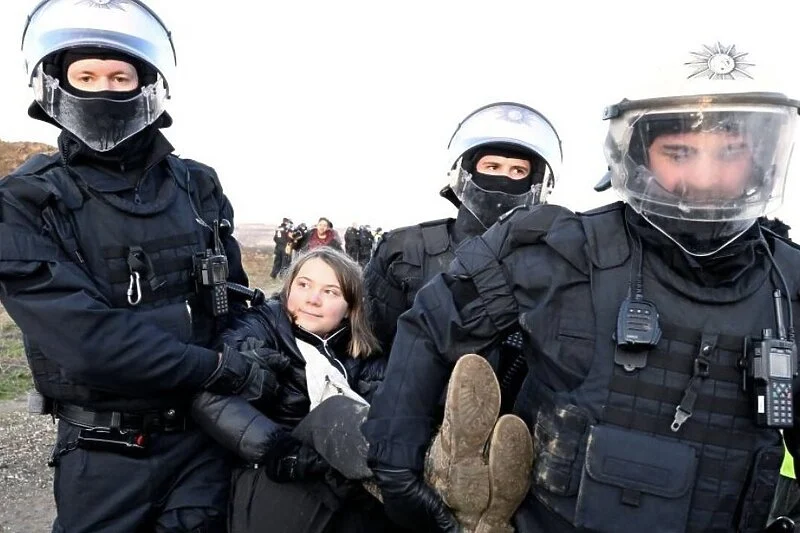 Policia gjermane liroi Greta Thunbergun pasi mori vesh identitetin e saj