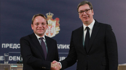 BE-ja do ta hetojë Varhelyin, dyshohet se favorizoi Serbinë në negociatat për anëtarësim