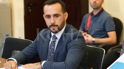 Dhëndri i Haradinajt degradohet nga pozita e drejtorit financiar në Fondin e Sigurimeve Shëndetësore