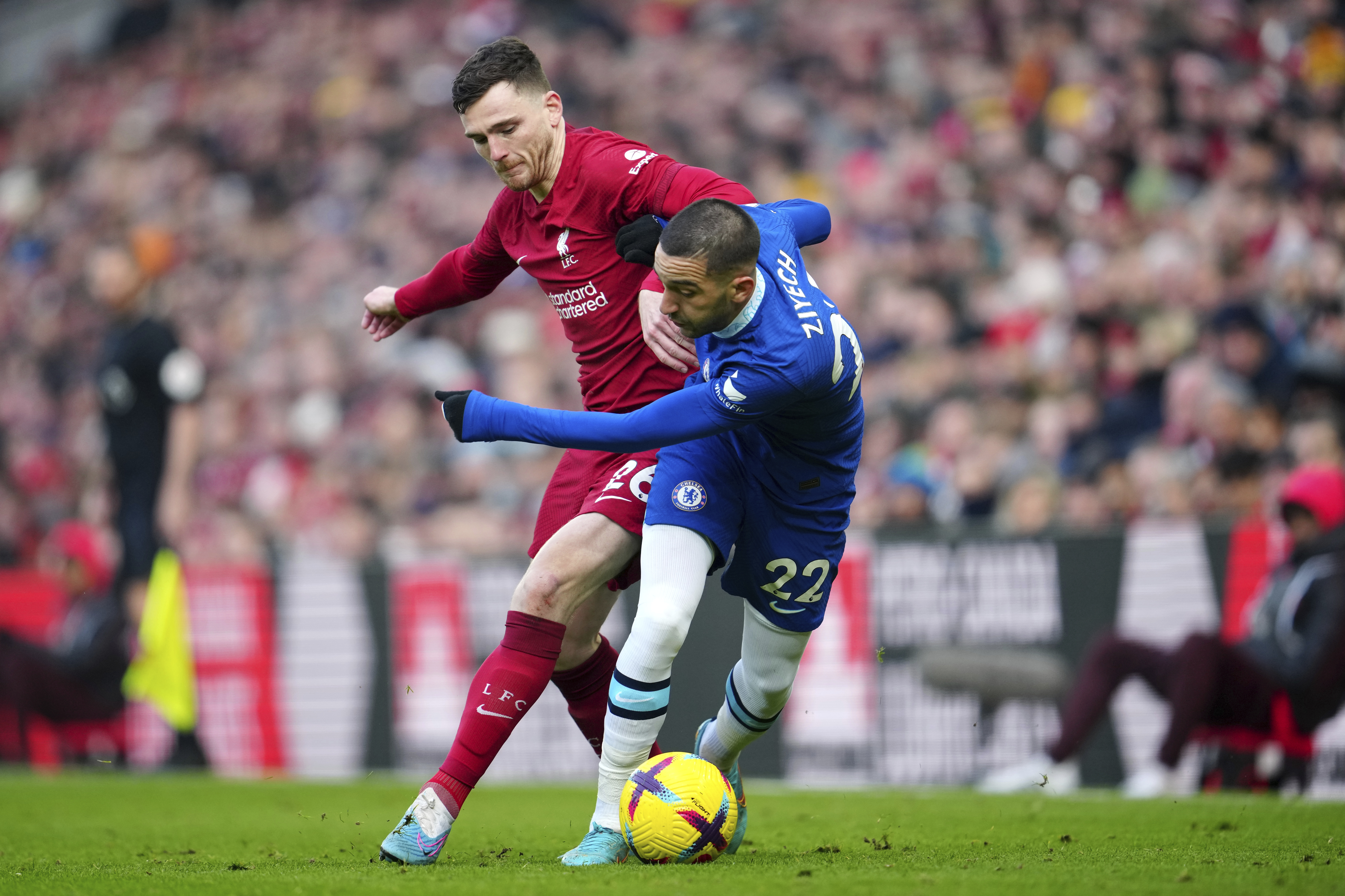 Liverpool - Chelsea - Robertson - Ziyech
