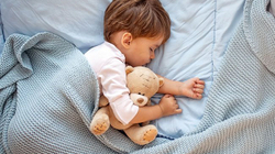 Ekspertët zbulojnë orën e saktë se kur duhet të flenë fëmijët