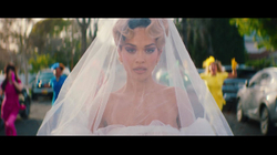 Shoqet ia urojnë martesën Rita Orës në videoklipin e ri