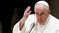 Papa sqarohet: Të jesh homoseksual nuk është krim, por mëkat