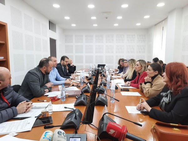Personat me aftësi të kufizuara kritikojnë komisionin vlerësues mjekësor