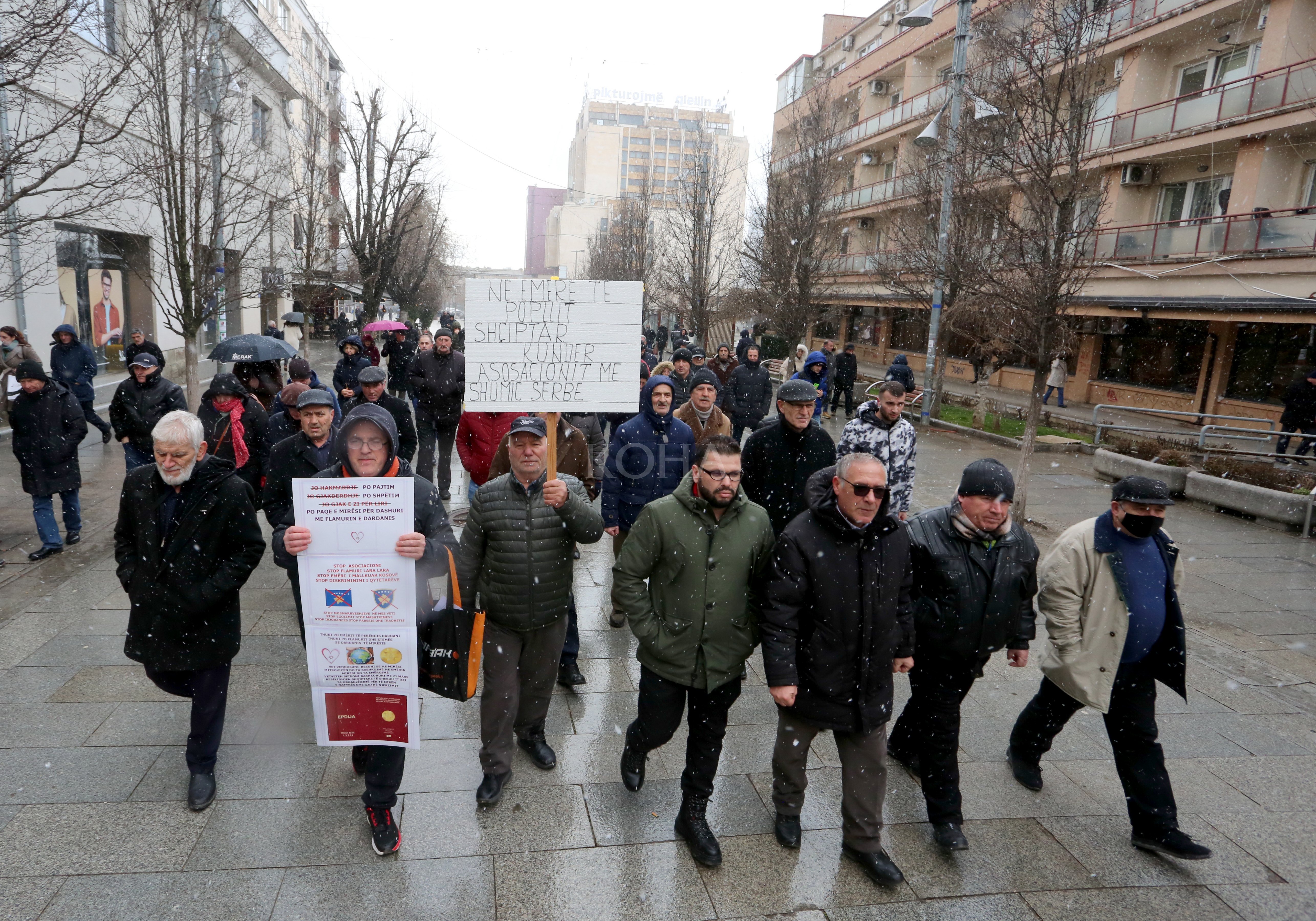 Protestë kundër Asociacionit: “S’duam Republika Sërpska në Kosovë”