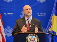 Ambasadori i SHBA-se ne Kosove, Jeffrey Hovenier