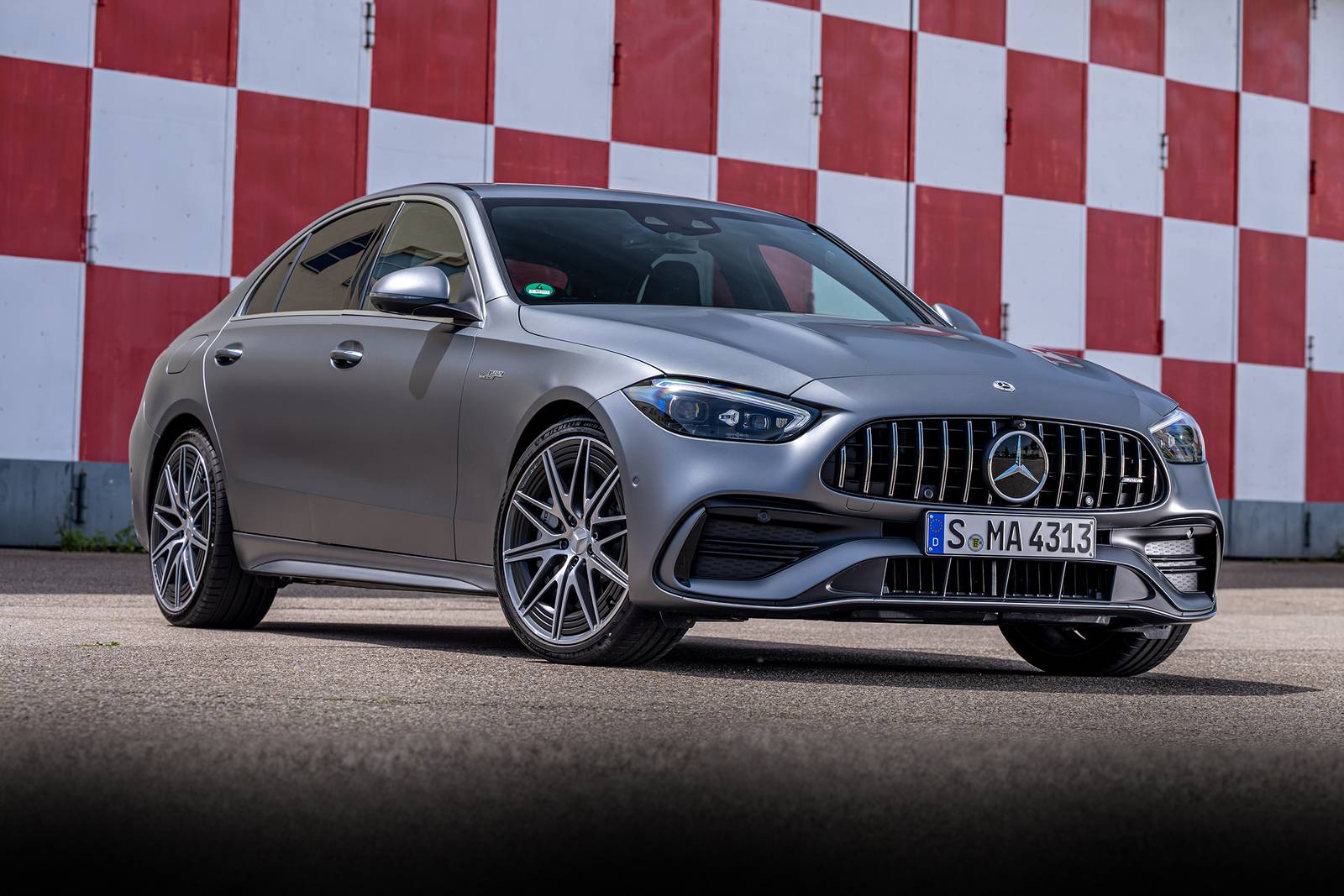 Mercedesi tërheq mbi 140 mijë vetura në SHBA