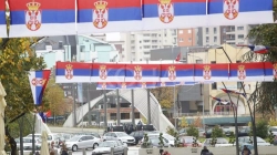 Die Regierung wird aufgefordert, dem Druck und der Erpressung durch die serbische Liste nicht nachzugeben