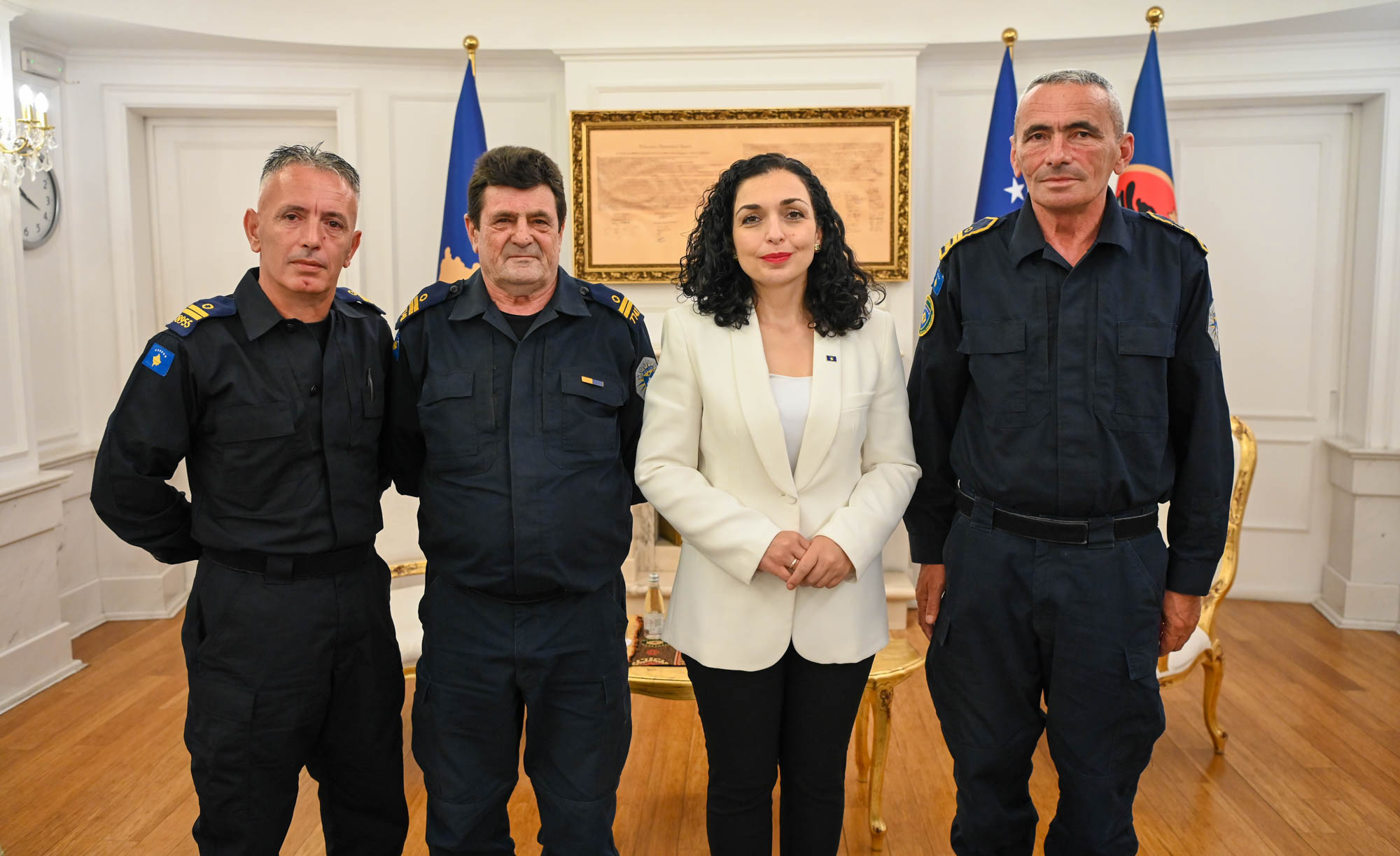 Osmani takohet me tre policët që ishin kidnapuar nga Serbia